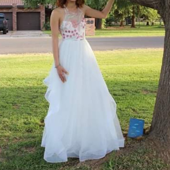 Spring Inspired Prom Dress - Picture 3 of 8